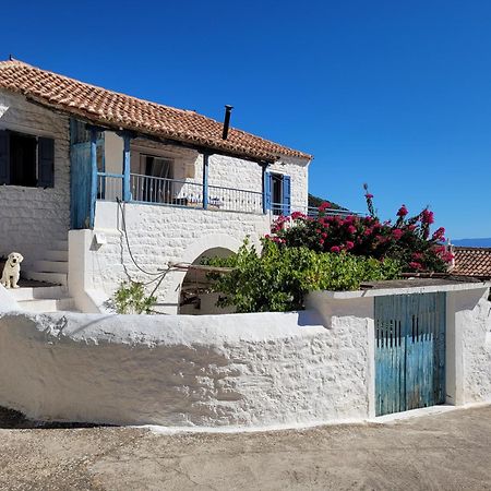 Lovely Traditionnal House With Sea View Tiros Luaran gambar