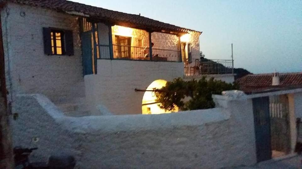 Lovely Traditionnal House With Sea View Tiros Luaran gambar