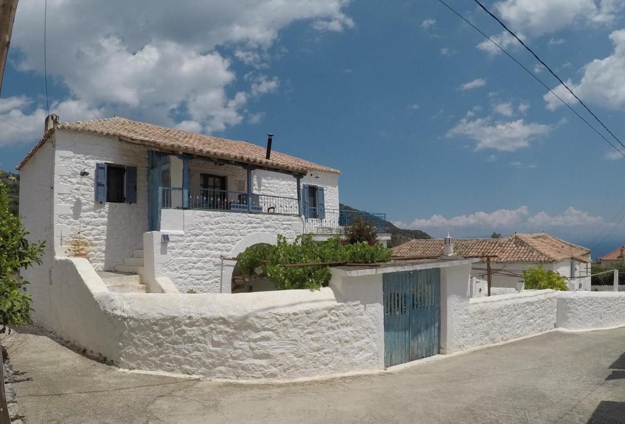 Lovely Traditionnal House With Sea View Tiros Luaran gambar